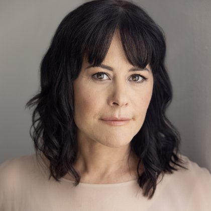 Angela Green headshot